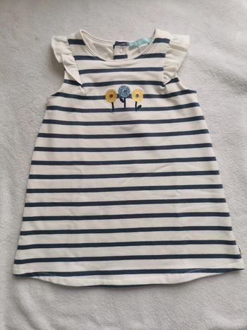 Robe 12 mois neuf sans étiquette