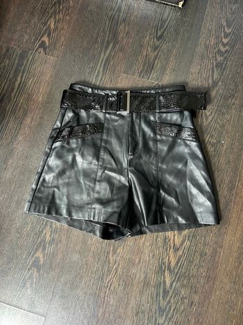 Short Morgan taille 36 en faux cuir noir