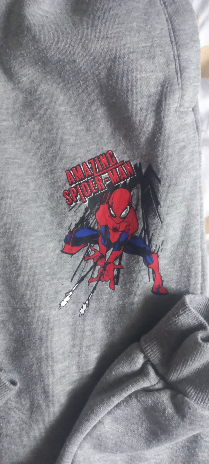 Pantalon Spiderman 7 ans - photo numéro 2