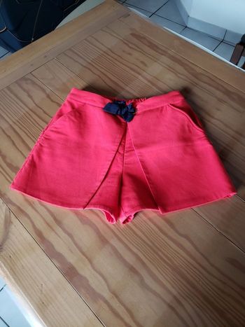 Short rouge habillé