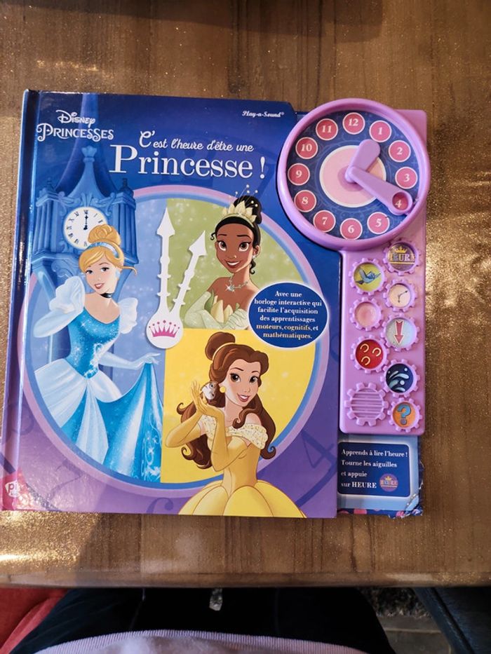 Livre enfants : c'est l'heure d'être une princesse