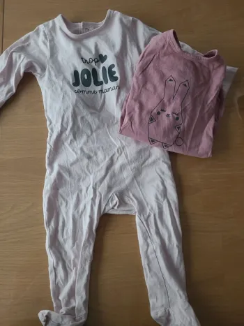 Lot pyjamas 12mois