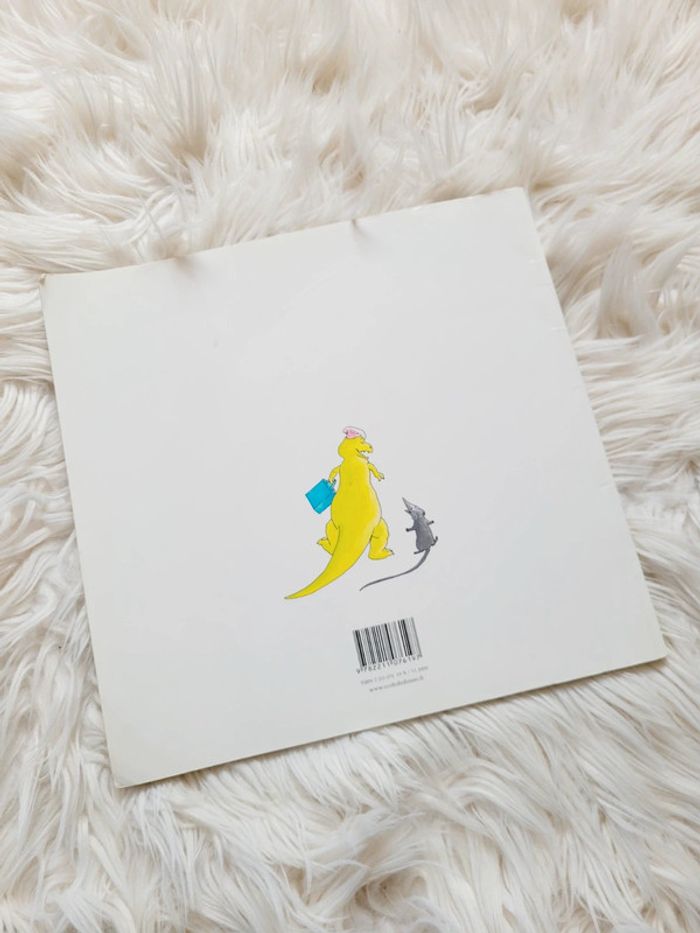 L'ami du petit tyrannosaure - photo numéro 2