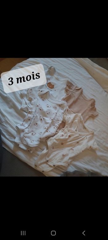 Lot body 3 mois