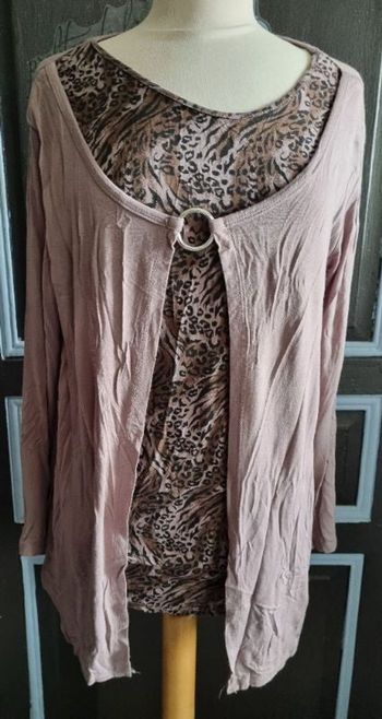 Blouse léopard avec cardigan intégré taille 48
