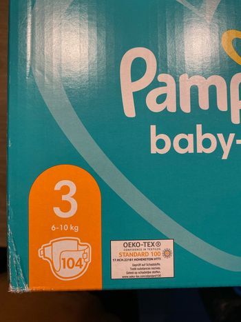 Mega packs de 104 couches neuves PAMPERS baby dry