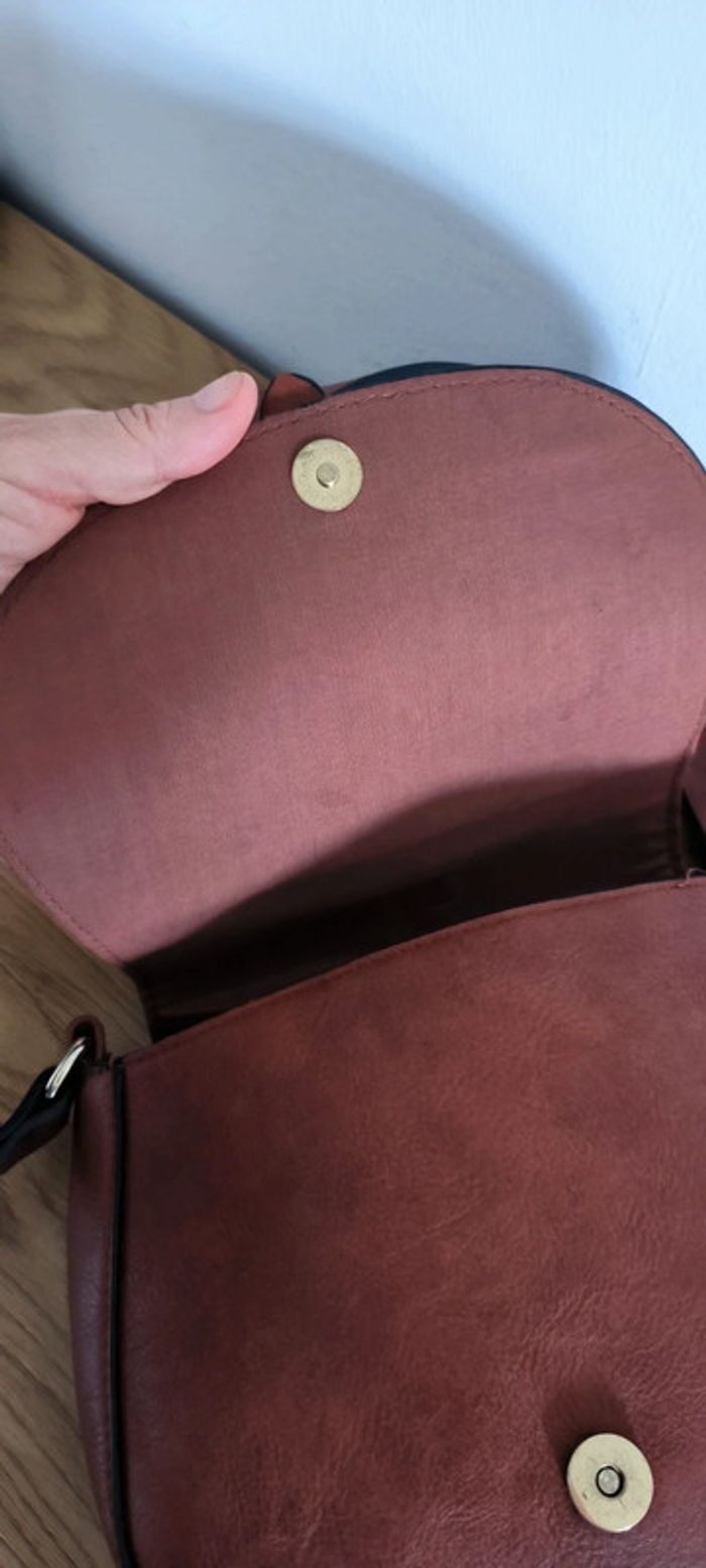Sac à bandoulière camel jamais porté - photo numéro 8