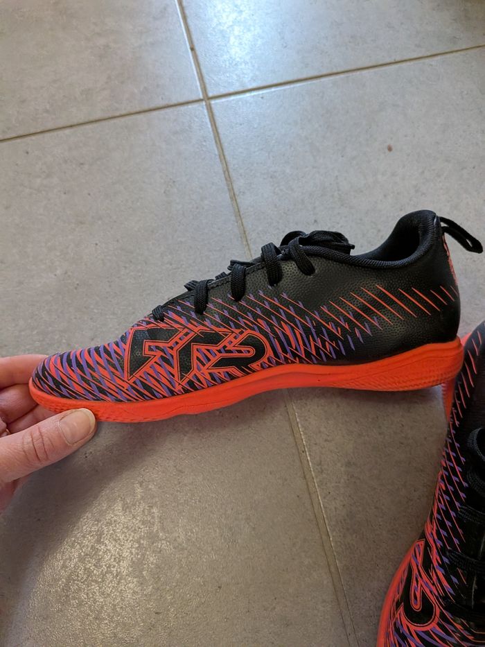 Chaussures footsal puma taille 36 - photo numéro 2