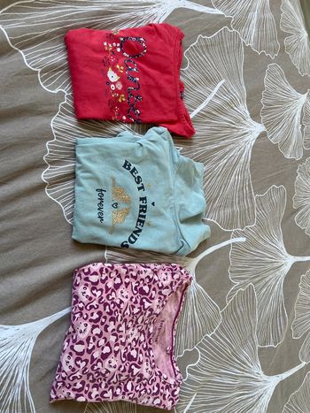 Lot 3 t shirt manche longue fille 4 /5 ans comme neuf