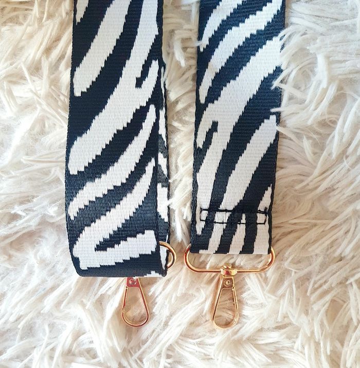 Sangle de sac à main sac banane zébrée zèbre blanc noir neuve neuf - photo numéro 3