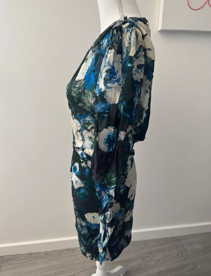 Robe à fleurs bleue et blanche Zara T38 M NEUVE - photo numéro 5