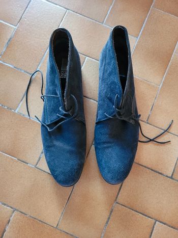 Chaussures à lacets en daim bleu marine neuves 44