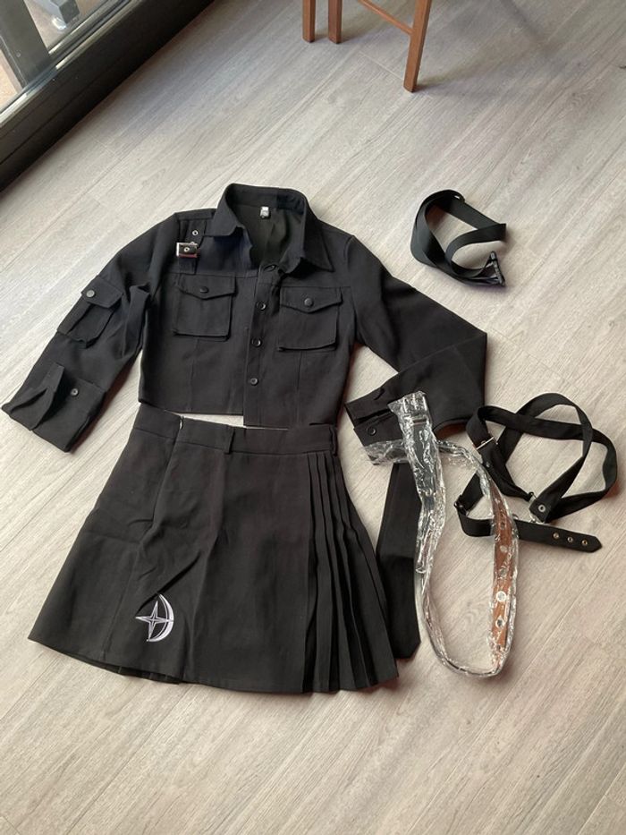 Ensemble jupe et veste noir gothique taille M NEUF (n°31)