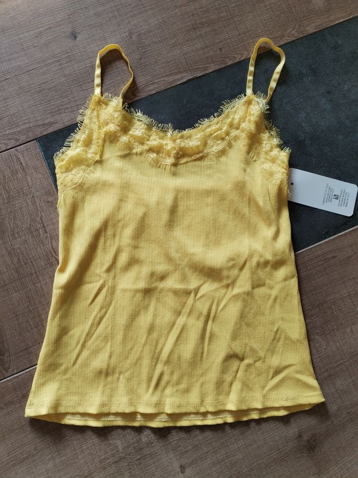 Débardeur jaune 36 neuf