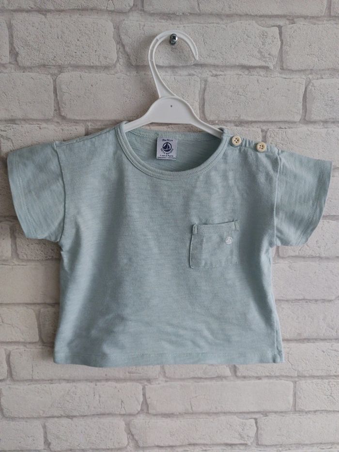 Tee-shirt Petit Bateau taille 18 mois