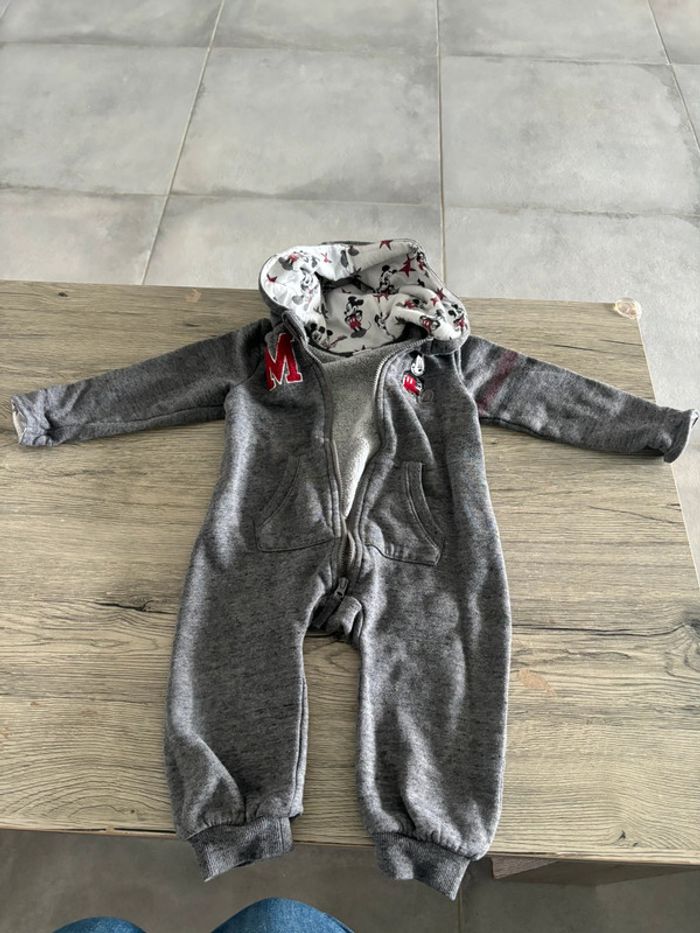 Combinaison à capuche Mickey
