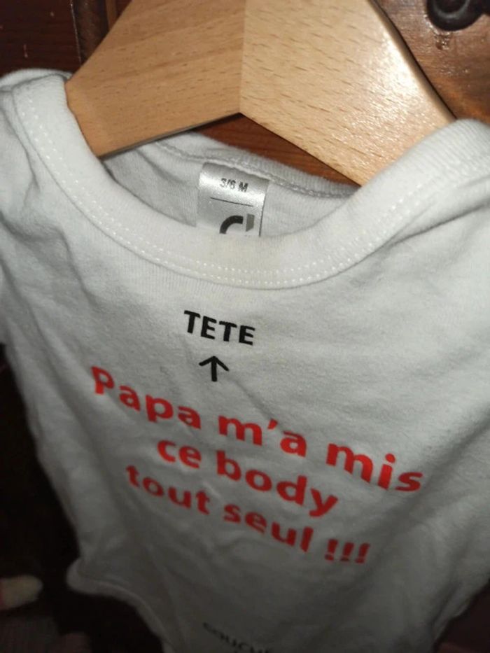 Body 3/6 mois rigolo "papa m'a mis ce body" - photo numéro 2