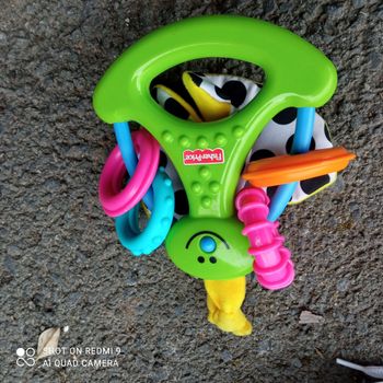 Lot deux hochets Fisher Price