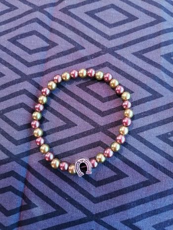 Bracelet fer à cheval perles