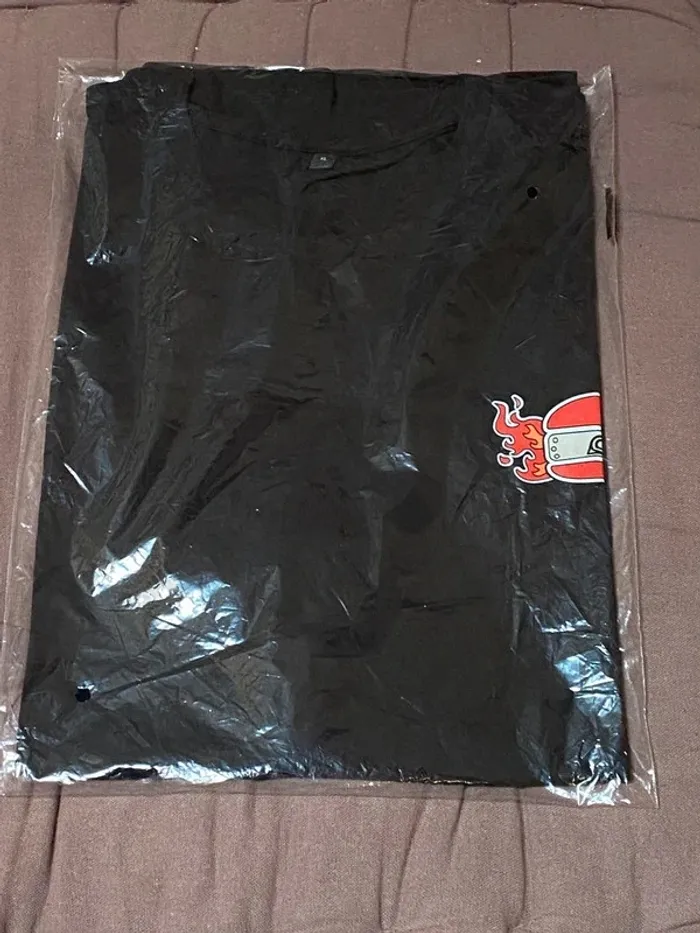 Tee-shirt Sasuke Burger King XL, neuf