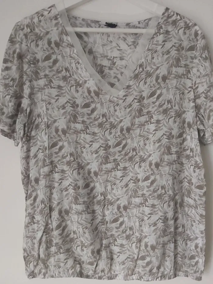Blouse blanche et grise Only - photo numéro 2