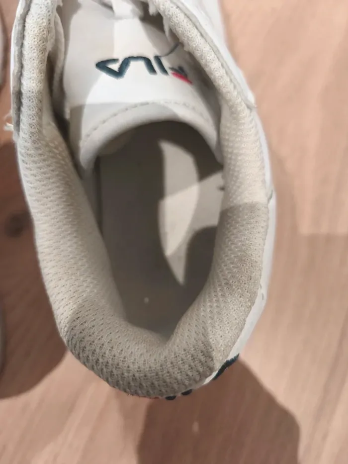 Baskets Fila blanches classiques – Pointure 38 - photo numéro 5