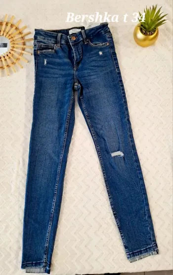 Jeans Bershka taille 34