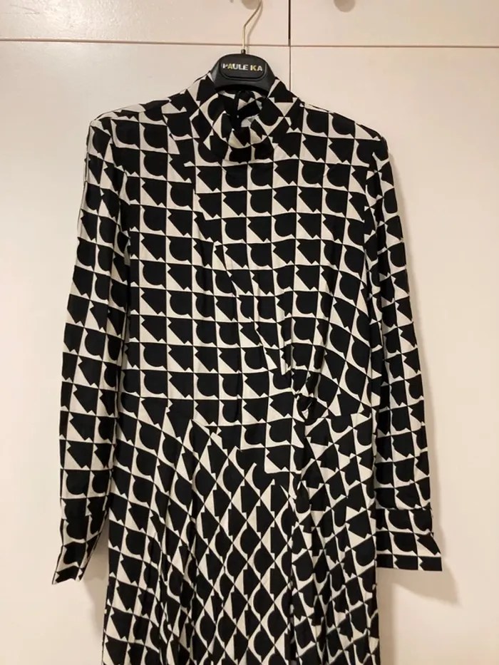 Robe Zara imprimé graphique noir et écru taille S - photo numéro 7