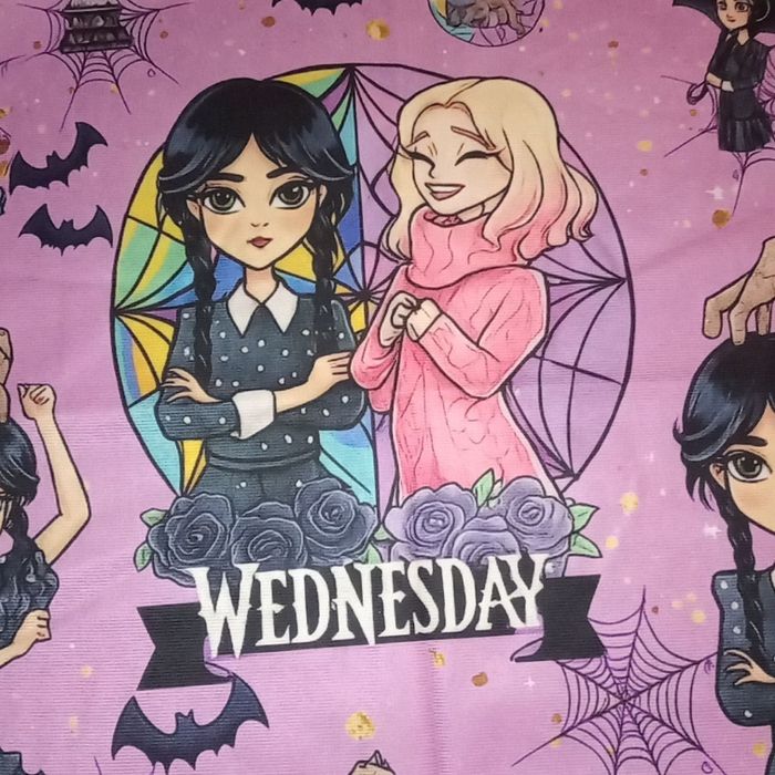 Housse de coussin wenesday mercredi Addams famille Addams - photo numéro 2