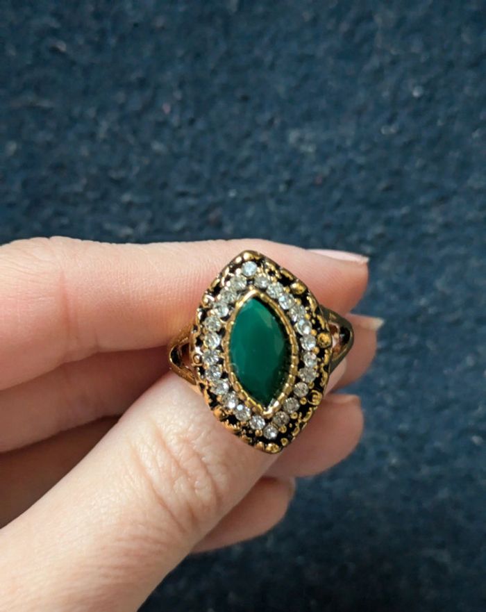 Bague losange fantaisie avec des strass - photo numéro 2