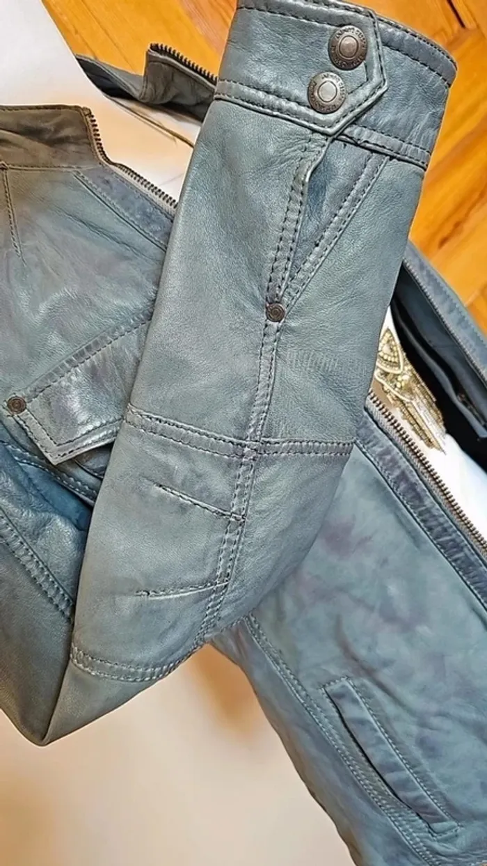 Blouson redskins en cuir gris cintré motard - photo numéro 5