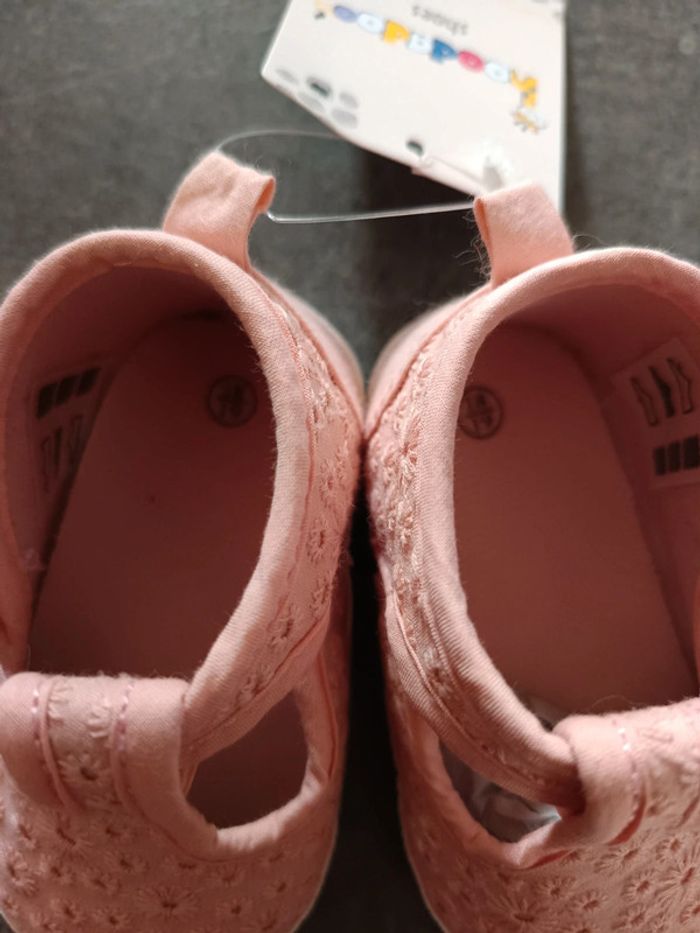 Chaussures dentelles bébé 18/19 - photo numéro 2