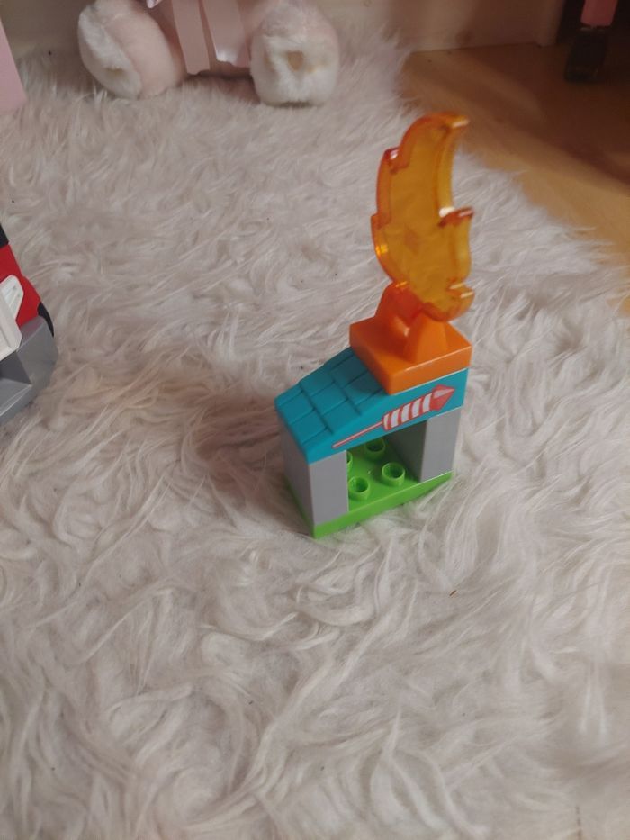 Mega Bloks Pat Patrouille camion de pompier de Marcus, blocs de construction et 2 figurines TBE 🚒 - photo numéro 4