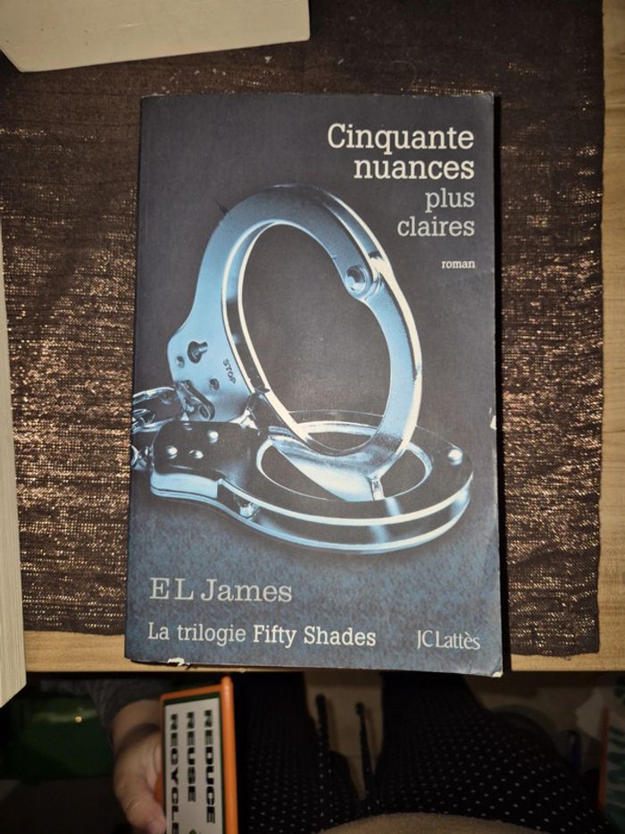 Livre 50 nuances de grey - photo numéro 2
