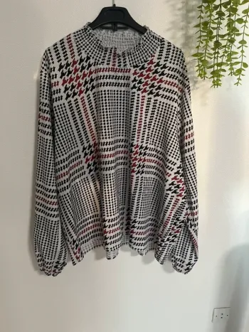 Très beau haut blouse à longue manche pour femme