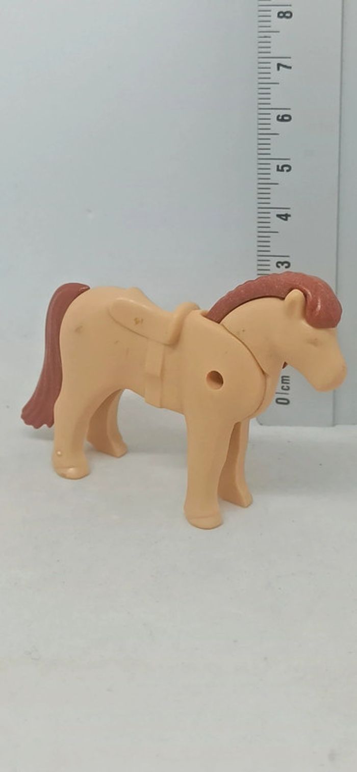 Poney crème crinière marron playmobil