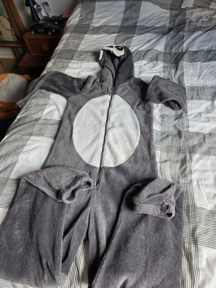 Lot pyjamas combinaisons - photo numéro 9