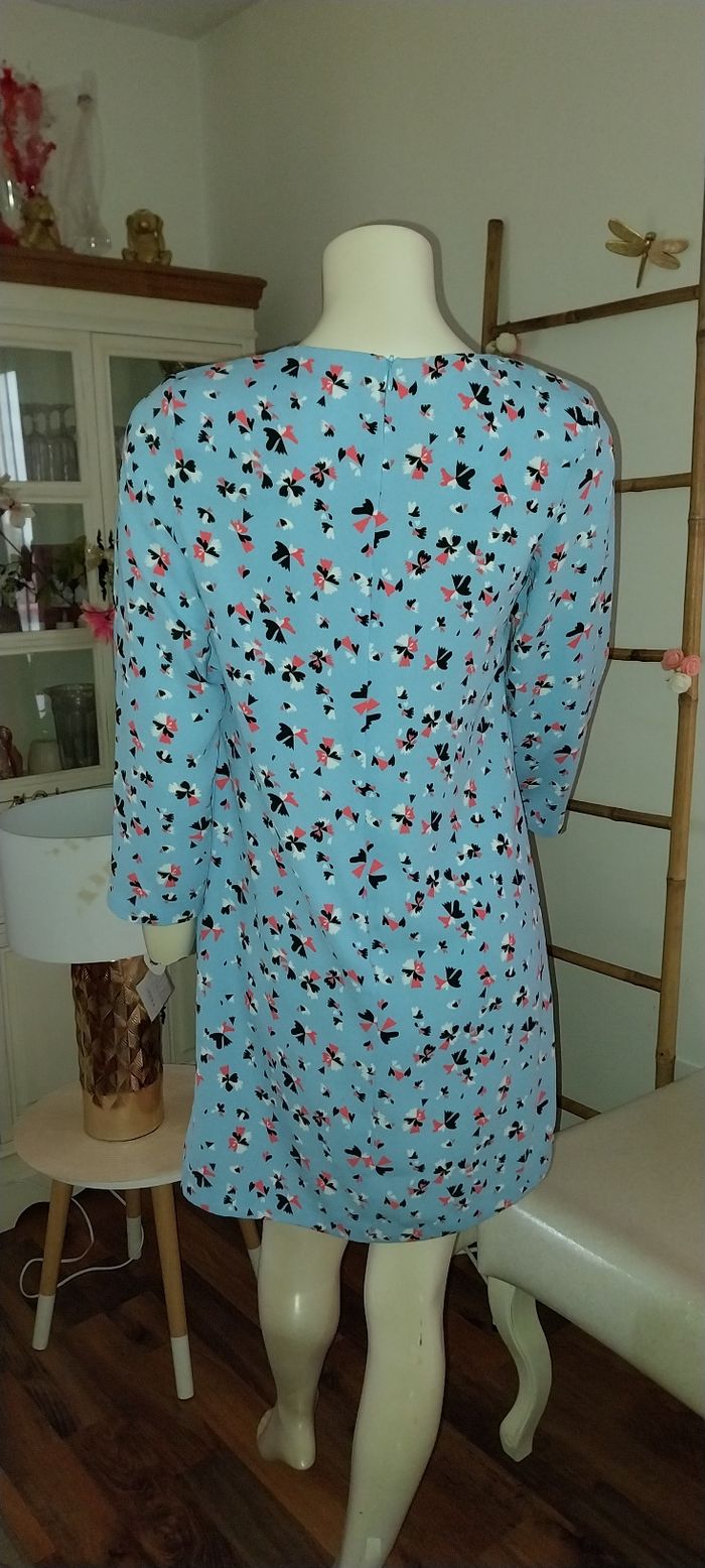 Robe printanière fleurie neuve by Naf Naf Taille 36 neuve - photo numéro 4