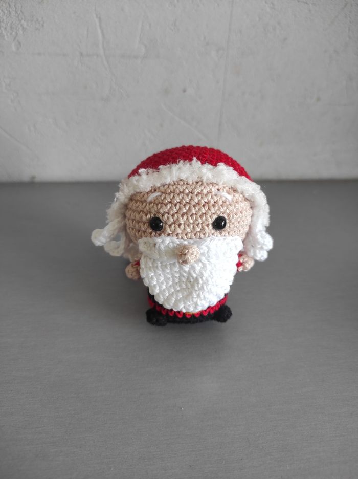 Décoration père noël au crochet