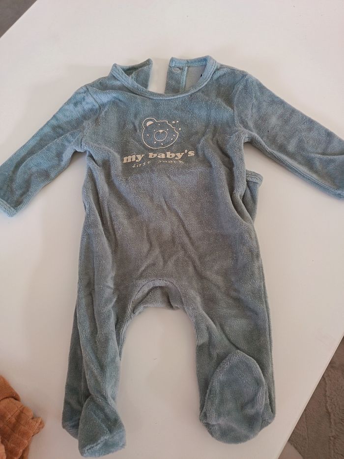 Lot pyjamas - photo numéro 2