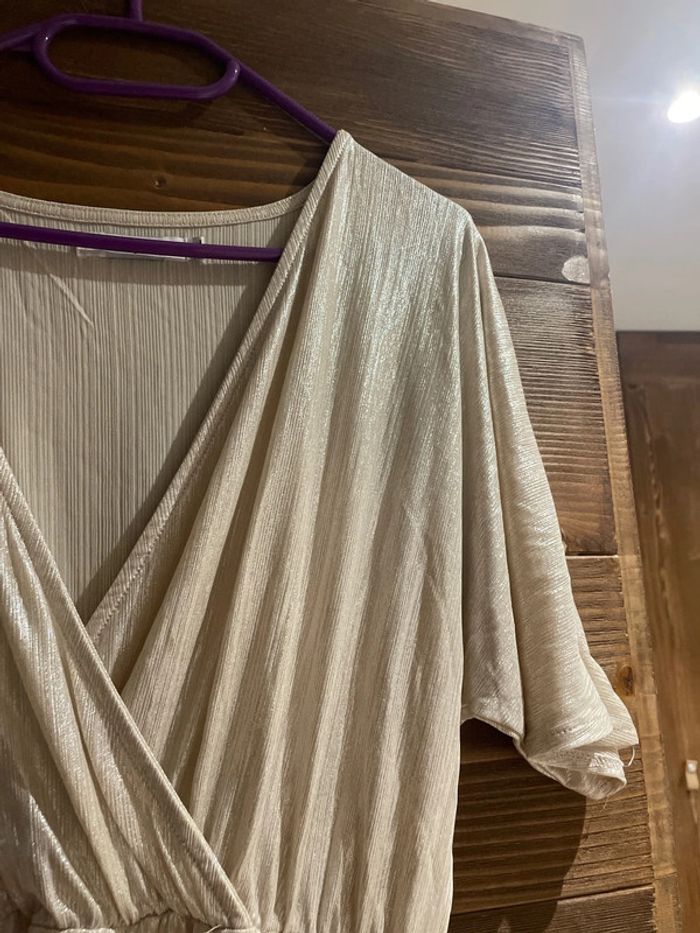 Robe courte beige argentée fluide - photo numéro 2