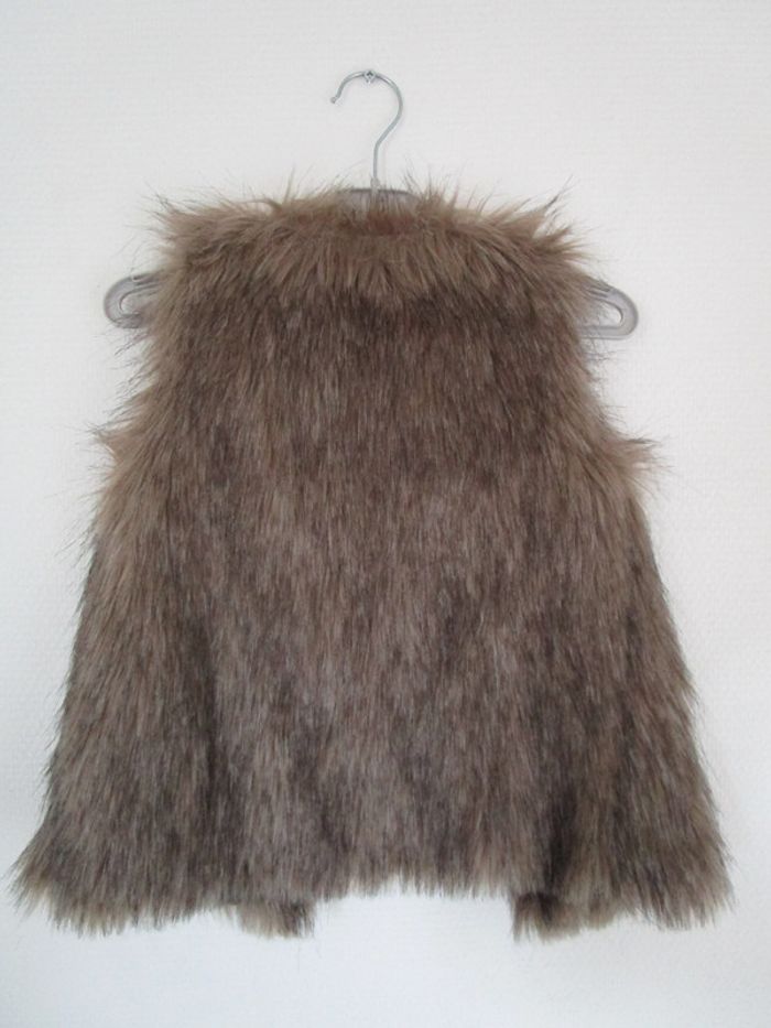 Gilet sans manches fausse fourrure Compagnie des Petits TBE - photo numéro 5