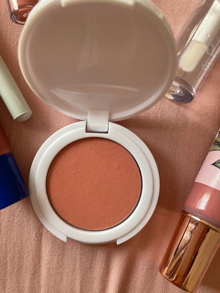 Lot maquillage lèvres teint - photo numéro 2
