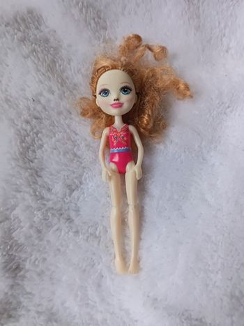 Poupée Enchantimals - Luella Lama (17cm) - Mattel FRH42