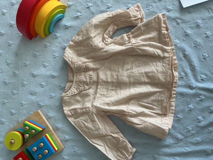 blouse manches longues beige ouverture totale au dos 9 mois kitchoun - photo numéro 5