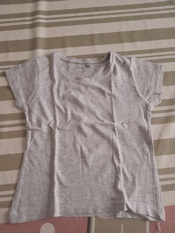 Tee-shirt manches courtes fille Taille 4ans