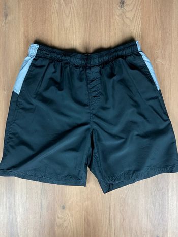 Short de sport noir Nike taille L