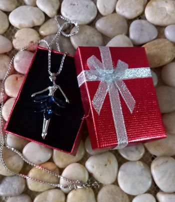 Collier argenté  - Ballerine  - Pierres bleues nuit