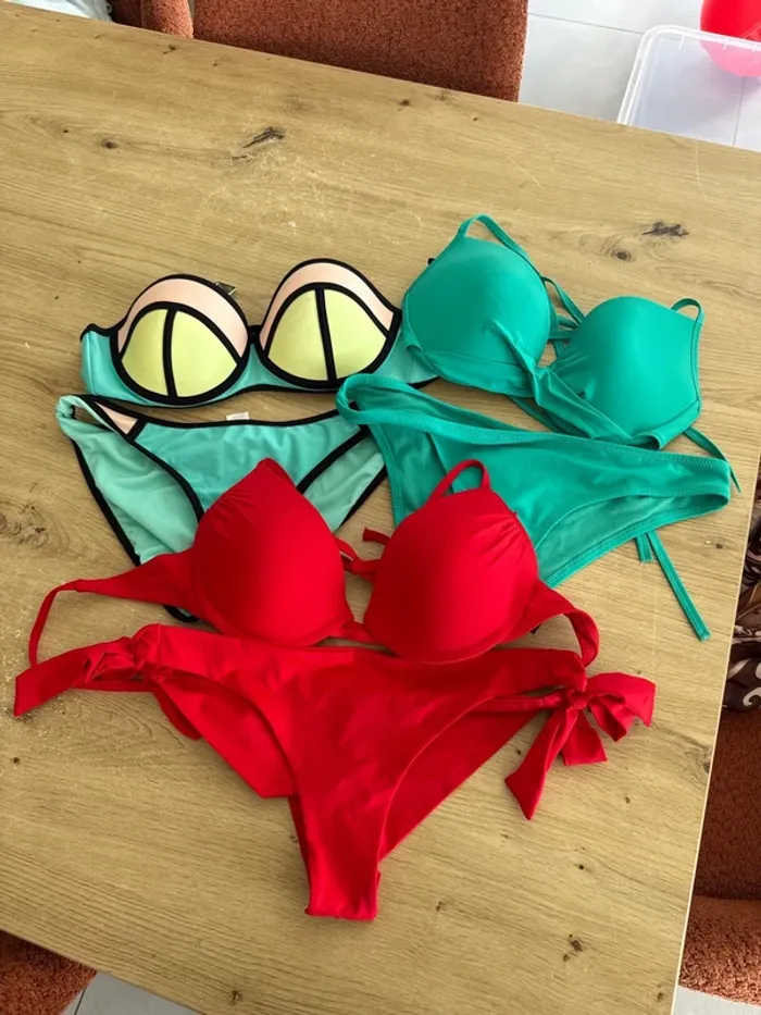 Lot de maillots de bain taille M
