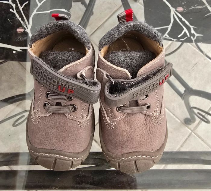 Chaussures T 17